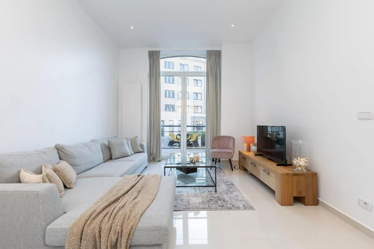 Huswell - Stylish Duplex Apartment In Town House Ostend Belgium