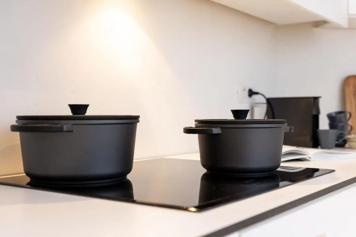 Huswell - Stylish Duplex Apartment In Town House Ostend