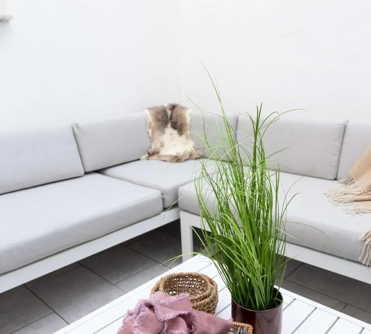 Huswell - Stylish Duplex Apartment In Town House Ostend 0*,  Belgium